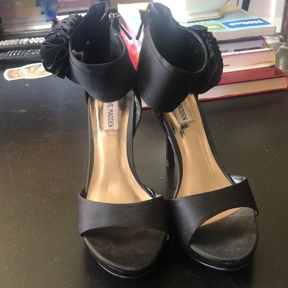 Shoes - Picture 9 of 12